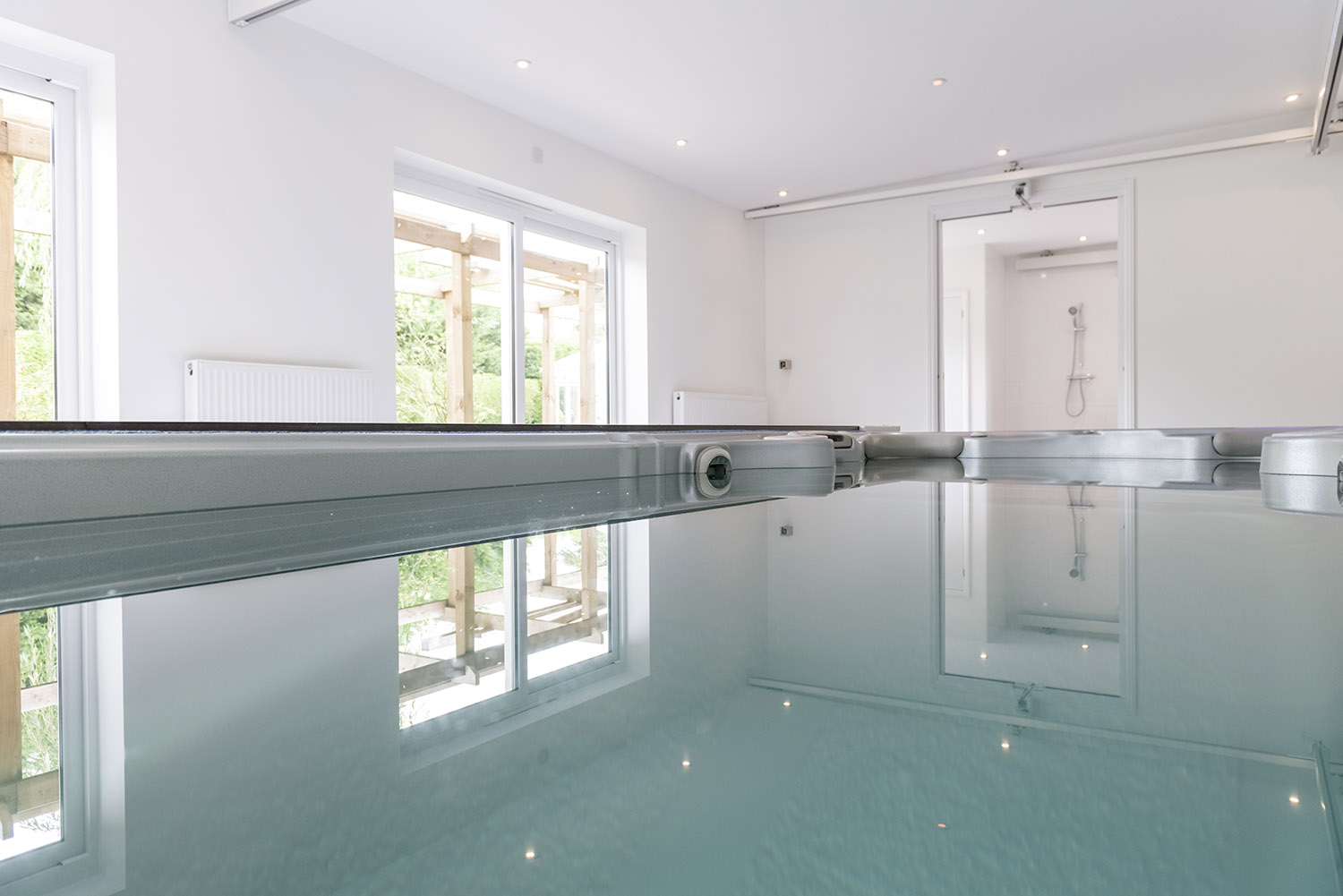 Hydrotherapy Pool vs Hot Tub – What’s The Difference?