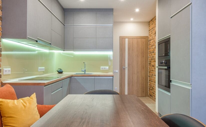 Adaptations Contractor vs General Builder: What’s the Difference? Adaptations Contractor vs General Builder: What’s the Difference?